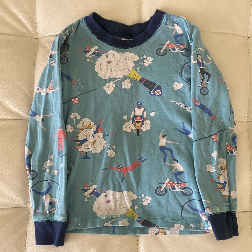 Mini Boden pajama top